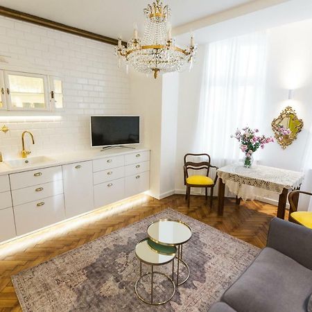 Luxury Apartment Pod Zyrandolem Krakow Luaran gambar