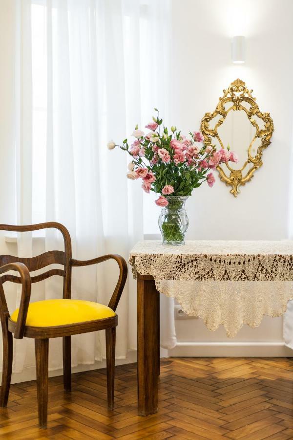 Luxury Apartment Pod Zyrandolem Krakow Luaran gambar