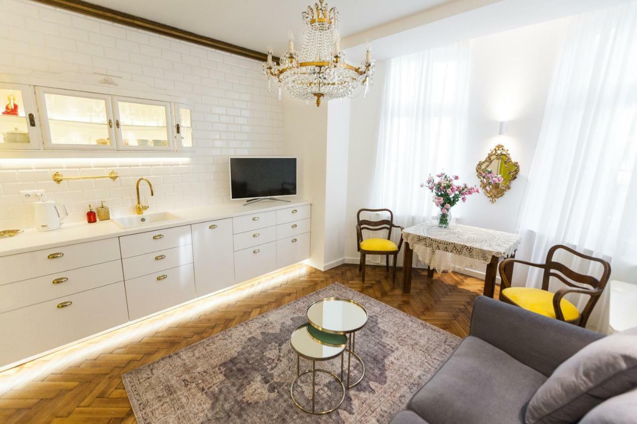 Luxury Apartment Pod Zyrandolem Krakow Luaran gambar