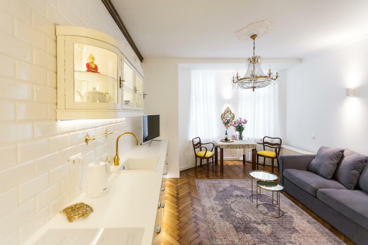 Luxury Apartment Pod Zyrandolem Krakow Luaran gambar